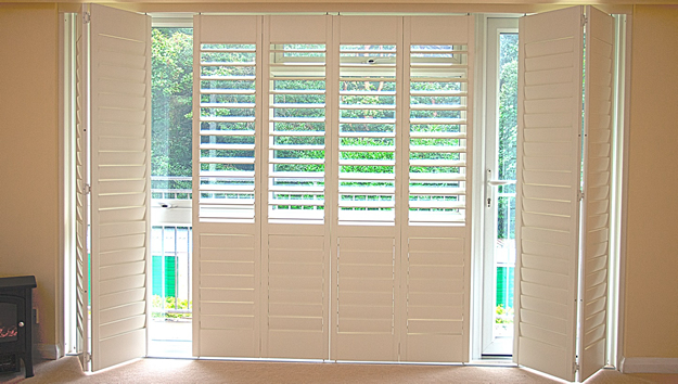 track divider shutters - patio