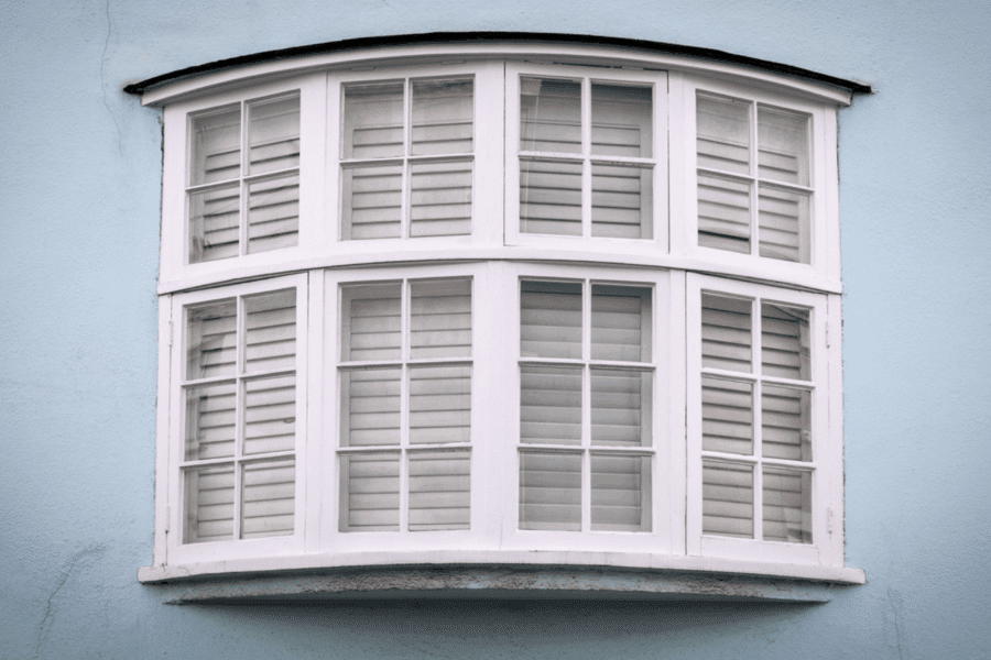 Which Bay Shutters Best Preserve Your Window’s Architectural Character?